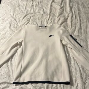 Nike men’s small long sleeve shirt